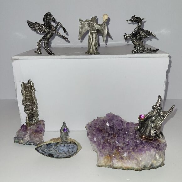 Source Unknown Other - 6 Metal Fantasy Figures On amethyst crystals And agate geode